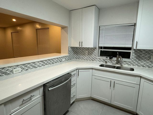 5141 NE 4th Avenue, Fort Lauderdale, FL 33334