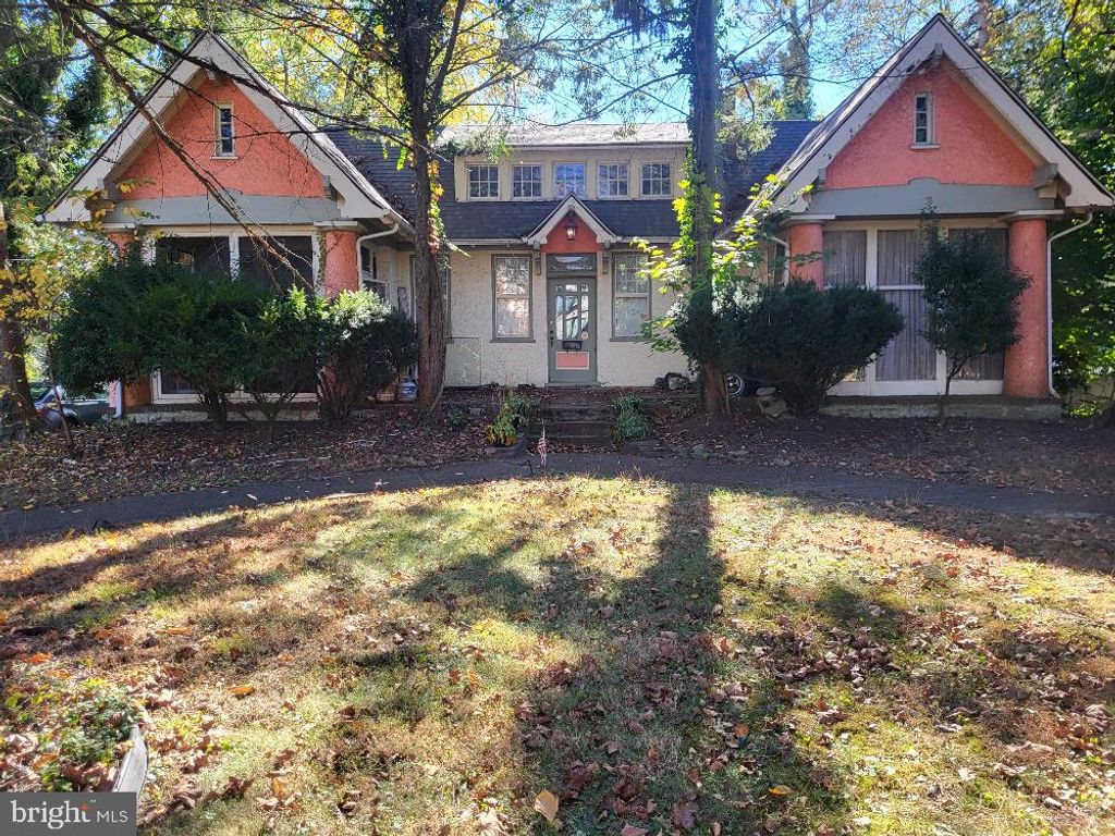 10 CHURCH RD, Merchantville, NJ 08109