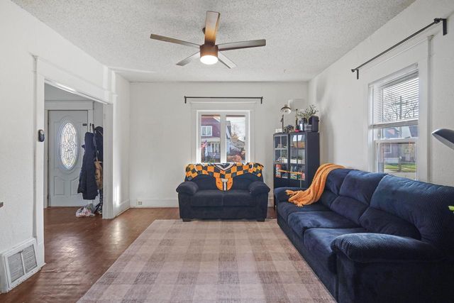 6606 21st AVENUE, Kenosha, WI 53143