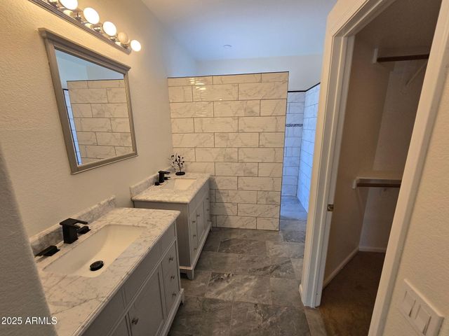 11233 W OLIVE Drive, Avondale, AZ 85392