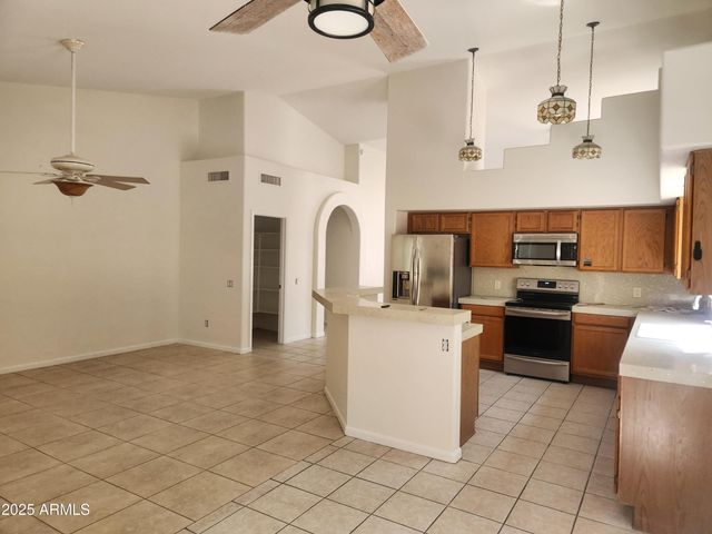 11233 W OLIVE Drive, Avondale, AZ 85392