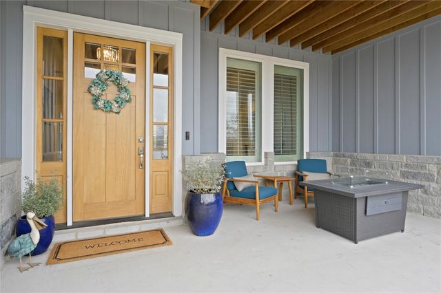 233 Lakefront DR, Lago Vista, TX 78645