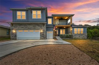 233 Lakefront DR, Lago Vista, TX 78645