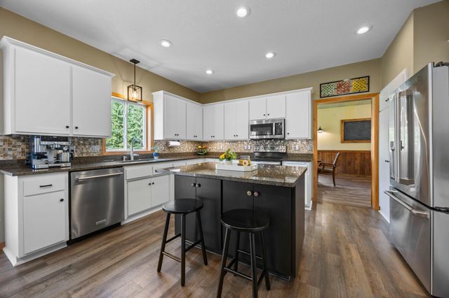 1669 Lakeland Circle, Centerville, MN 55038