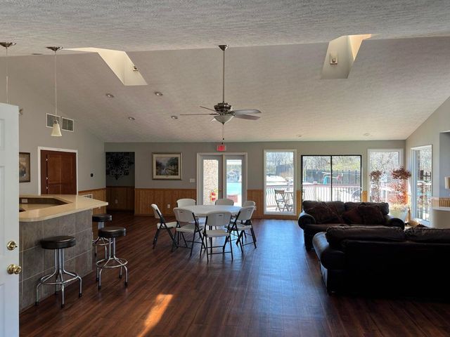 48 Woodland Hills Drive, 7, Southgate, KY 41071