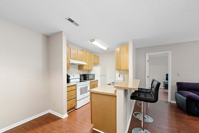 48 Woodland Hills Drive, 7, Southgate, KY 41071