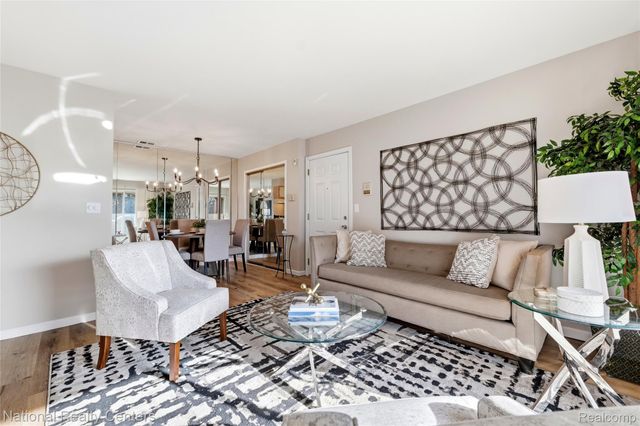 38507 Wellington Drive 3, Clinton Charter Township, MI 48036