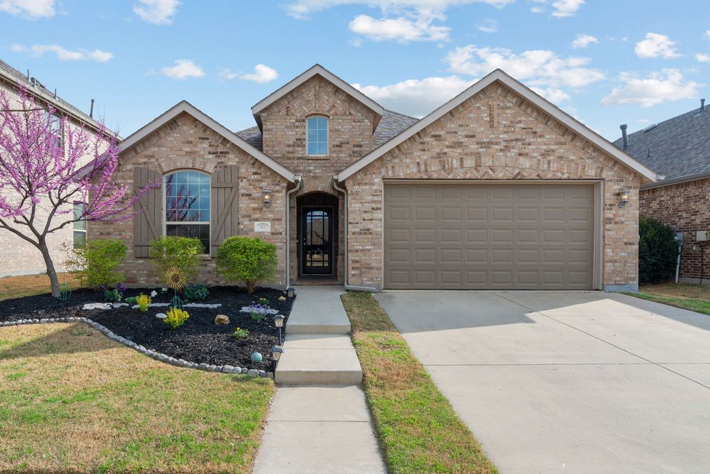 1821 Waxwing Trail, Argyle, TX 76226