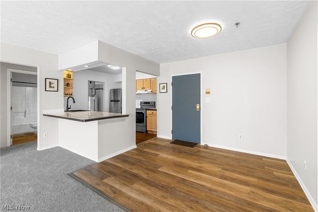 19510 Lorain Road 201, Fairview Park, OH 44126
