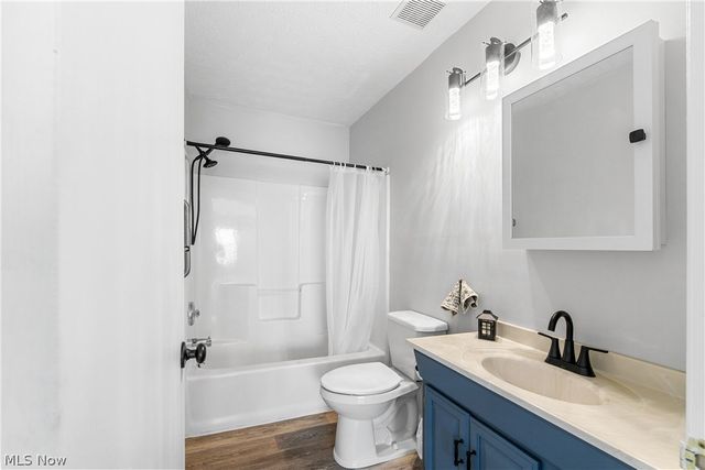 19510 Lorain Road 201, Fairview Park, OH 44126