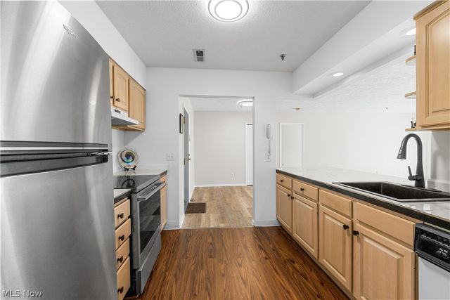 19510 Lorain Road 201, Fairview Park, OH 44126
