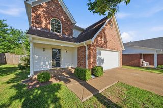 1032 APPLING MEADOW DR, Cordova, TN 38018
