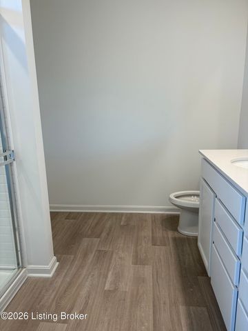 2015 Lyndon Green Cir, Lyndon, KY 40242