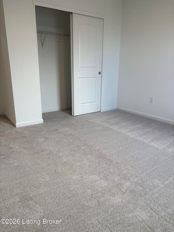 2015 Lyndon Green Cir, Lyndon, KY 40242