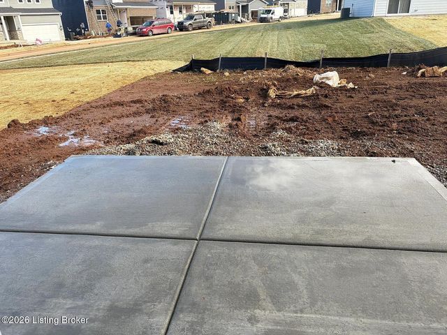 2015 Lyndon Green Cir, Lyndon, KY 40242