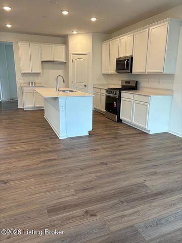 2015 Lyndon Green Cir, Lyndon, KY 40242