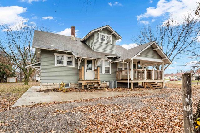 1125 E Broadway St, Newton, KS 67114