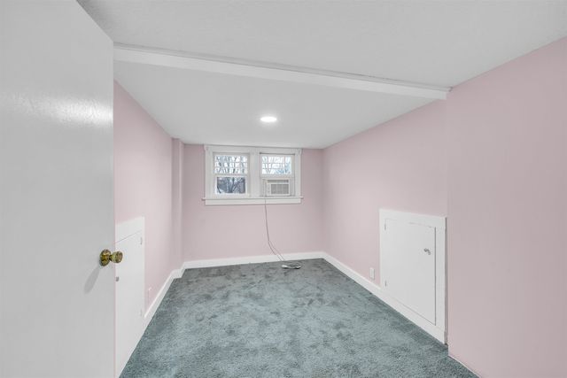 1125 E Broadway St, Newton, KS 67114