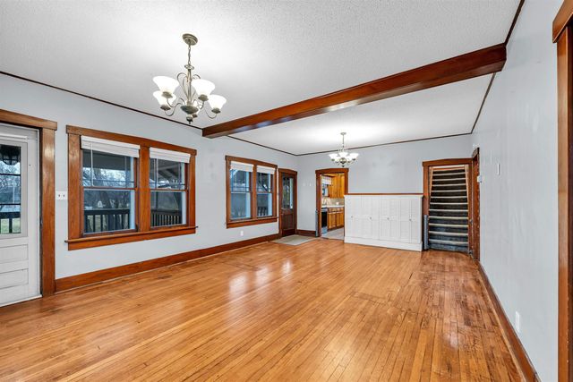 1125 E Broadway St, Newton, KS 67114