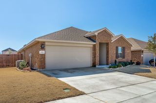 810 Wolf Creek Drive, Cleburne, TX 76033