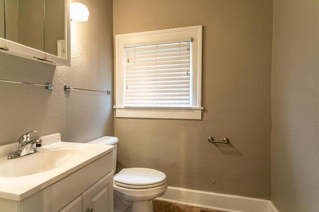 1512 Indianola Avenue, Columbus, OH 43201