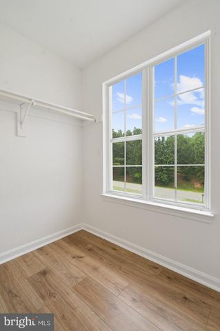 4 FALLING WATER CT, Fredericksburg, VA 22405