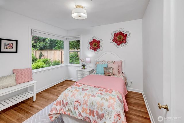 8232 39th Avenue NE, Seattle, WA 98115