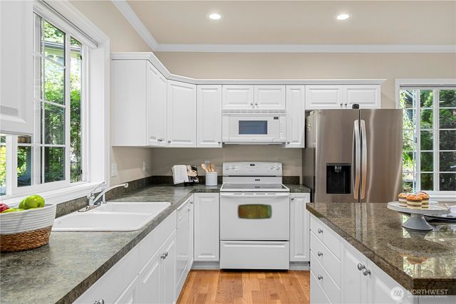 21712 SE 259th Street, Maple Valley, WA 98038