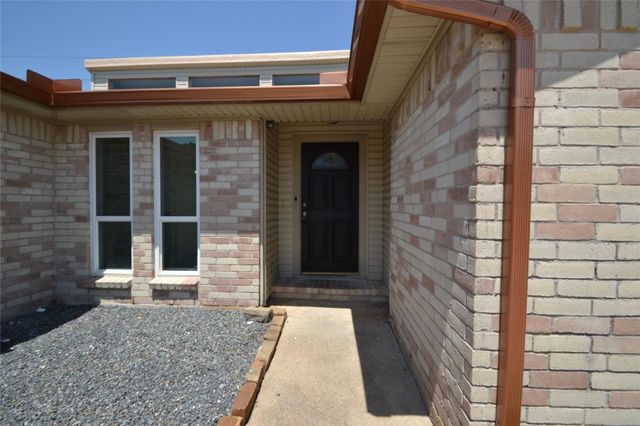 15718 Fox Springs Drive, Houston, TX 77084