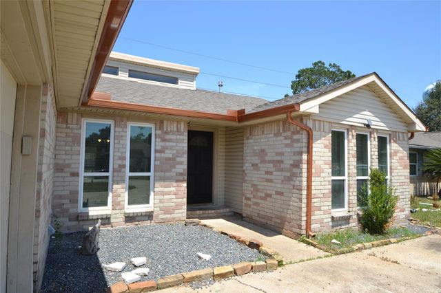 15718 Fox Springs Drive, Houston, TX 77084
