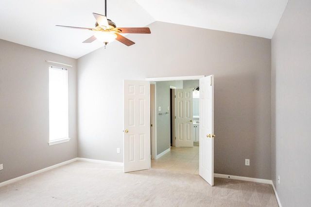 22 S Lace Arbor Drive, The Woodlands, TX 77382