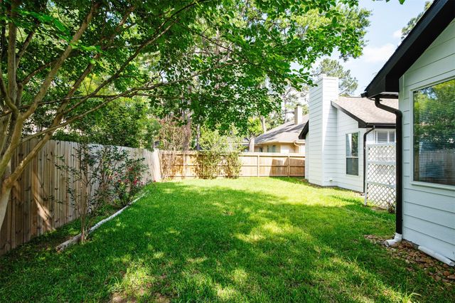 22 S Lace Arbor Drive, The Woodlands, TX 77382