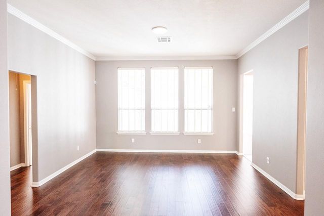 22 S Lace Arbor Drive, The Woodlands, TX 77382