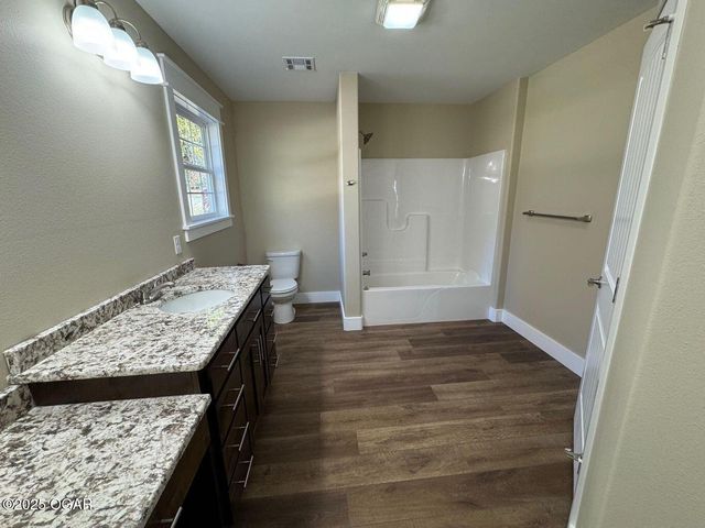 2516 S Schifferdecker Avenue, Joplin, MO 64801