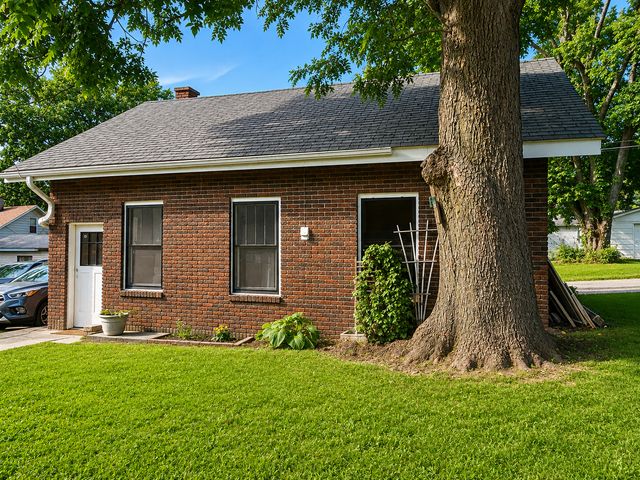 1219 25th Avenue, Rock Island, IL 61201