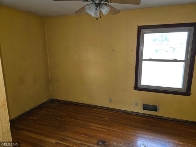 1875 46th Street E, Inver Grove Heights, MN 55077