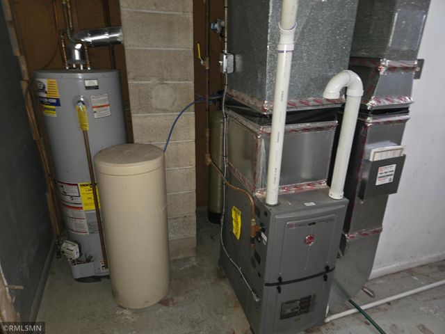 1875 46th Street E, Inver Grove Heights, MN 55077