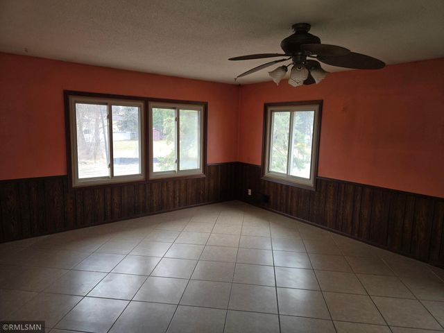 1875 46th Street E, Inver Grove Heights, MN 55077