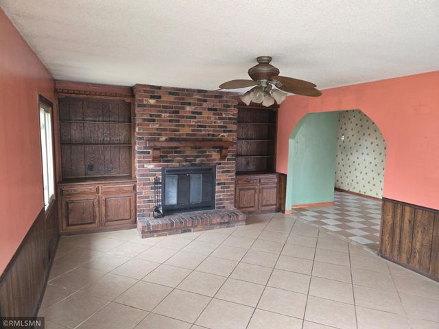 1875 46th Street E, Inver Grove Heights, MN 55077