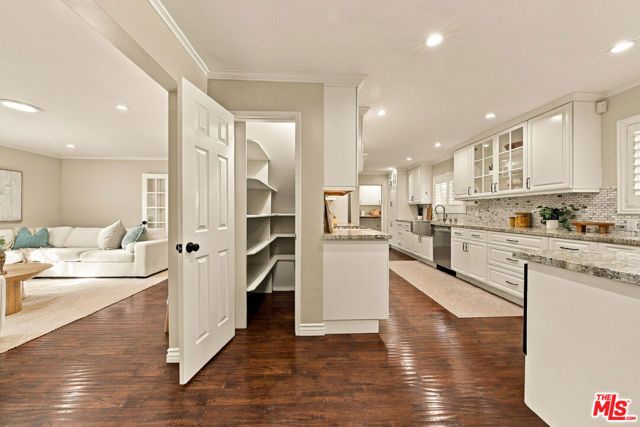 19230 Cheyenne Street, Porter Ranch (los Angeles), CA 91326