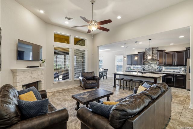 1058 Cedar Glen, New Braunfels, TX 78132