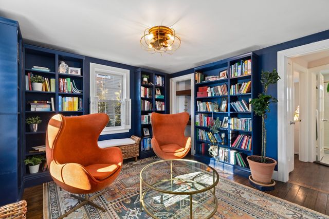 27 Broad Cove Rd, Hingham, MA 02043