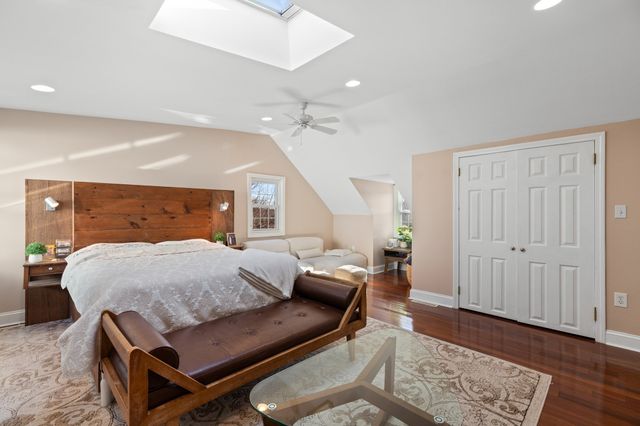 27 Broad Cove Rd, Hingham, MA 02043
