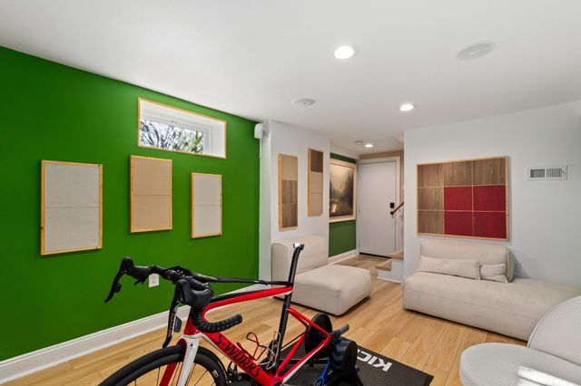 27 Broad Cove Rd, Hingham, MA 02043