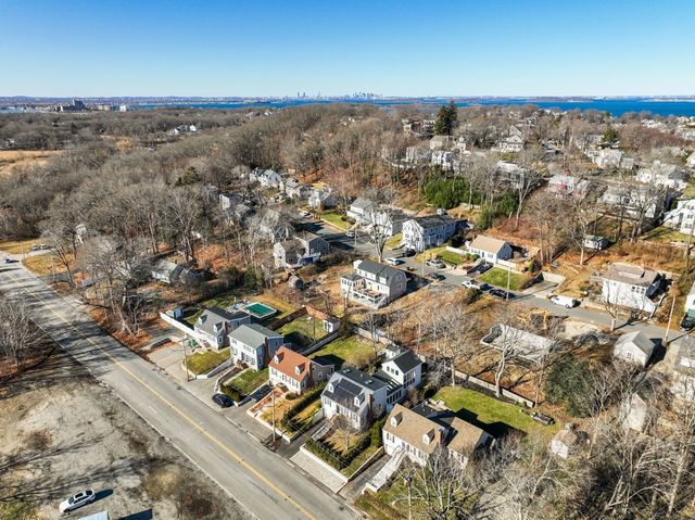 27 Broad Cove Rd, Hingham, MA 02043
