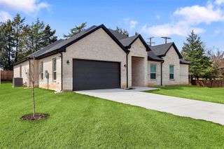 2217 S Peachtree Court, Denison, TX 75020