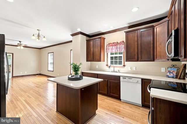 8020 ROBERT E LEE DR, Spotsylvania, VA 22551