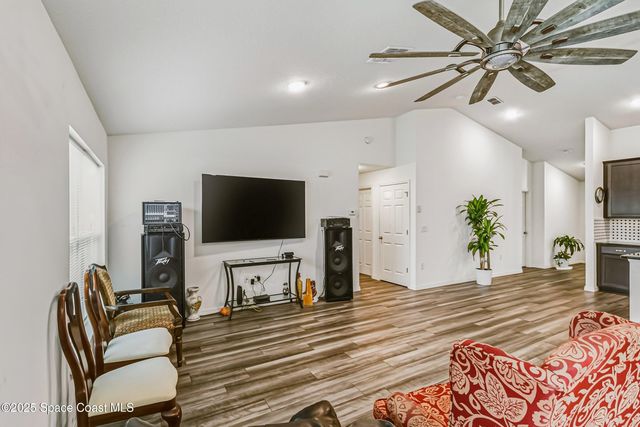 808 Grandeur Street Street SE, Palm Bay, FL 32909