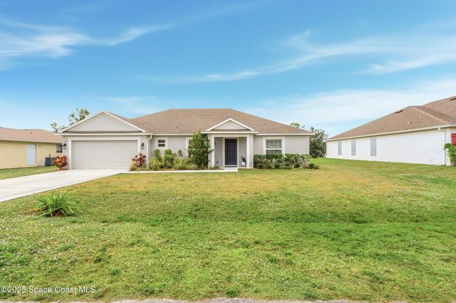 808 Grandeur Street Street SE, Palm Bay, FL 32909