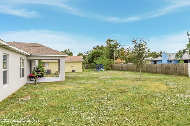 808 Grandeur Street Street SE, Palm Bay, FL 32909